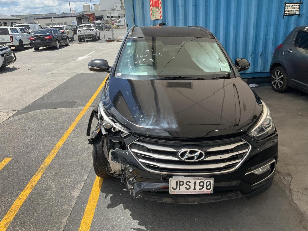 Photo '5' of Hyundai Santa FE DM Photo '5' of Hyundai Santa FE DM