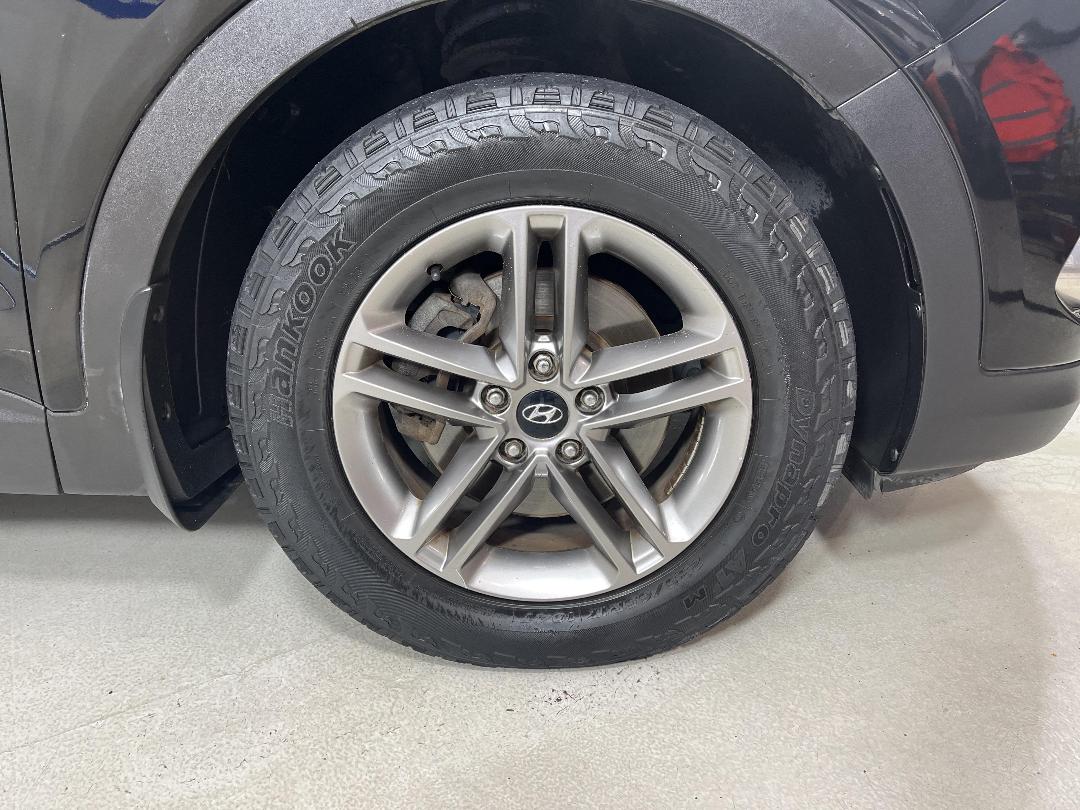 Photo '9' of Hyundai Santa FE