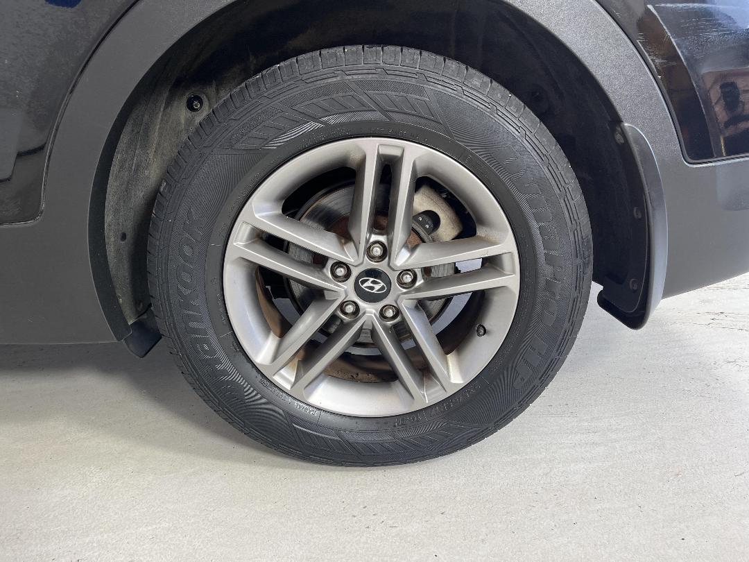 Photo '11' of Hyundai Santa FE