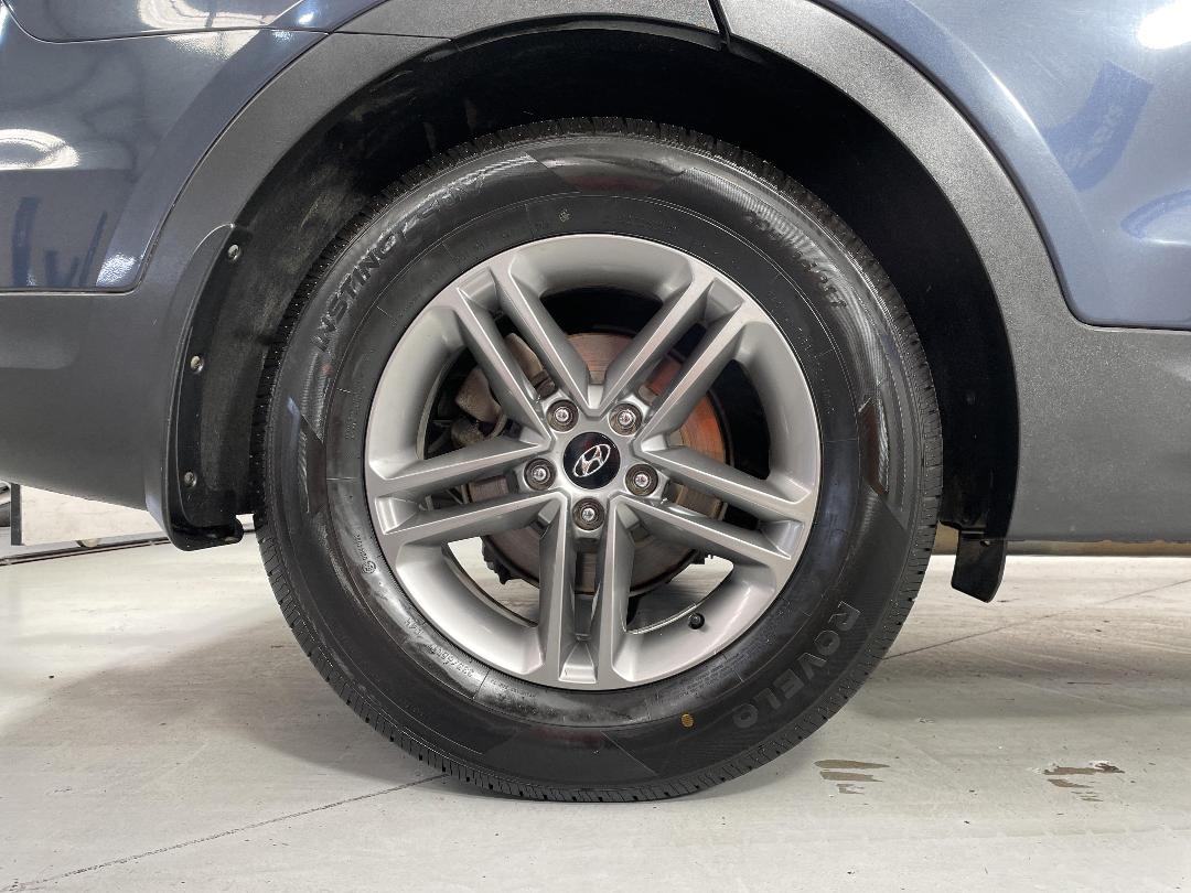 Photo '12' of Hyundai Santa FE