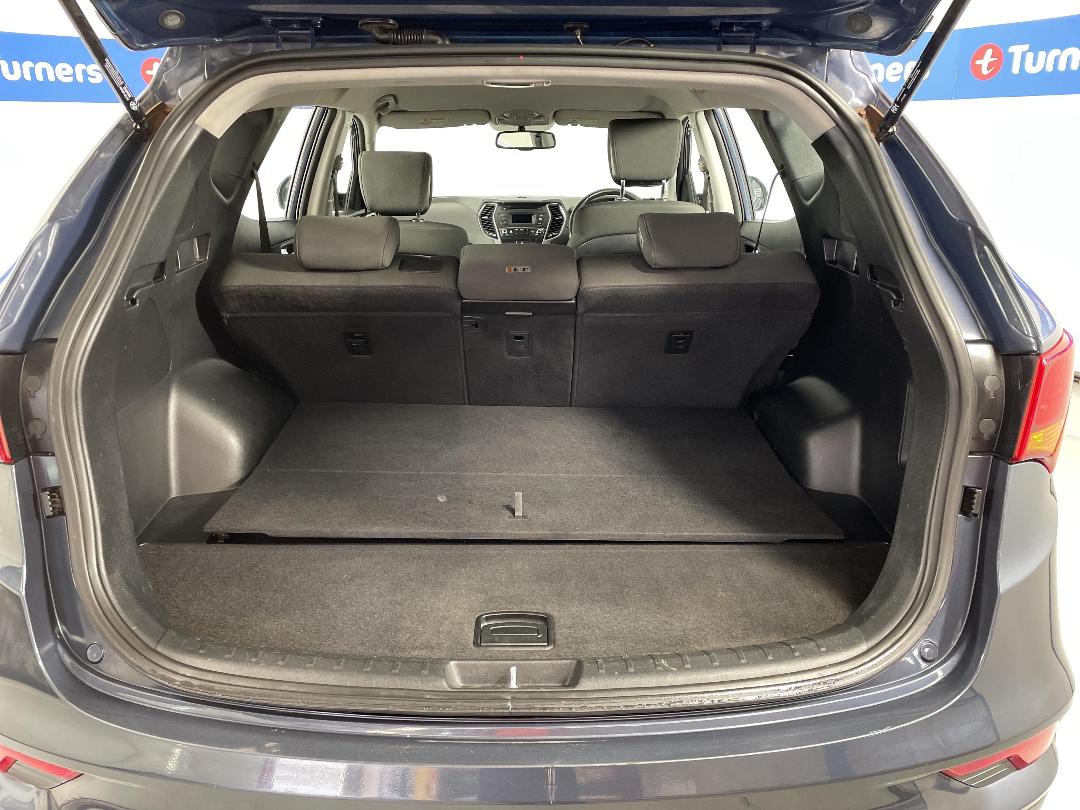 Photo '14' of Hyundai Santa FE