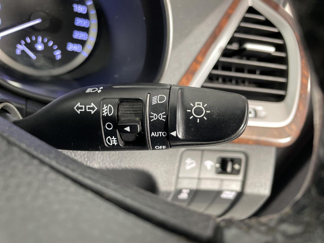 Photo '29' of Hyundai Santa FE