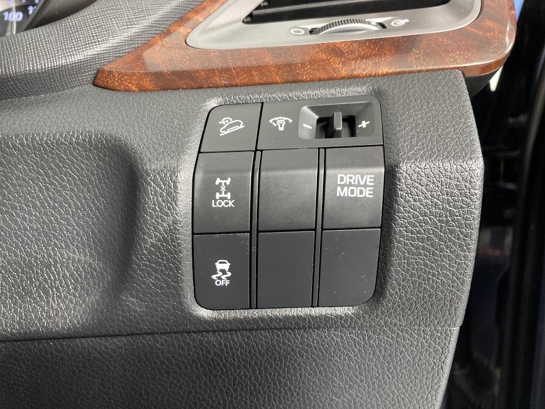 Photo '30' of Hyundai Santa FE