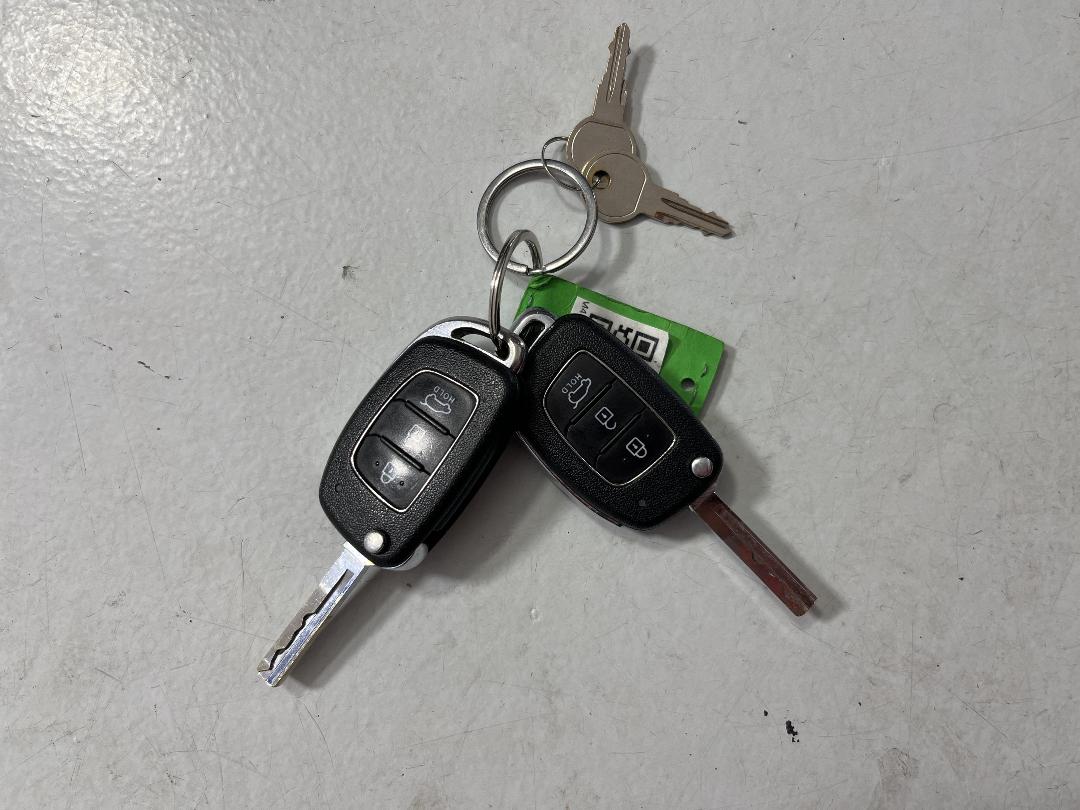 Photo '22' of Hyundai Santa FE