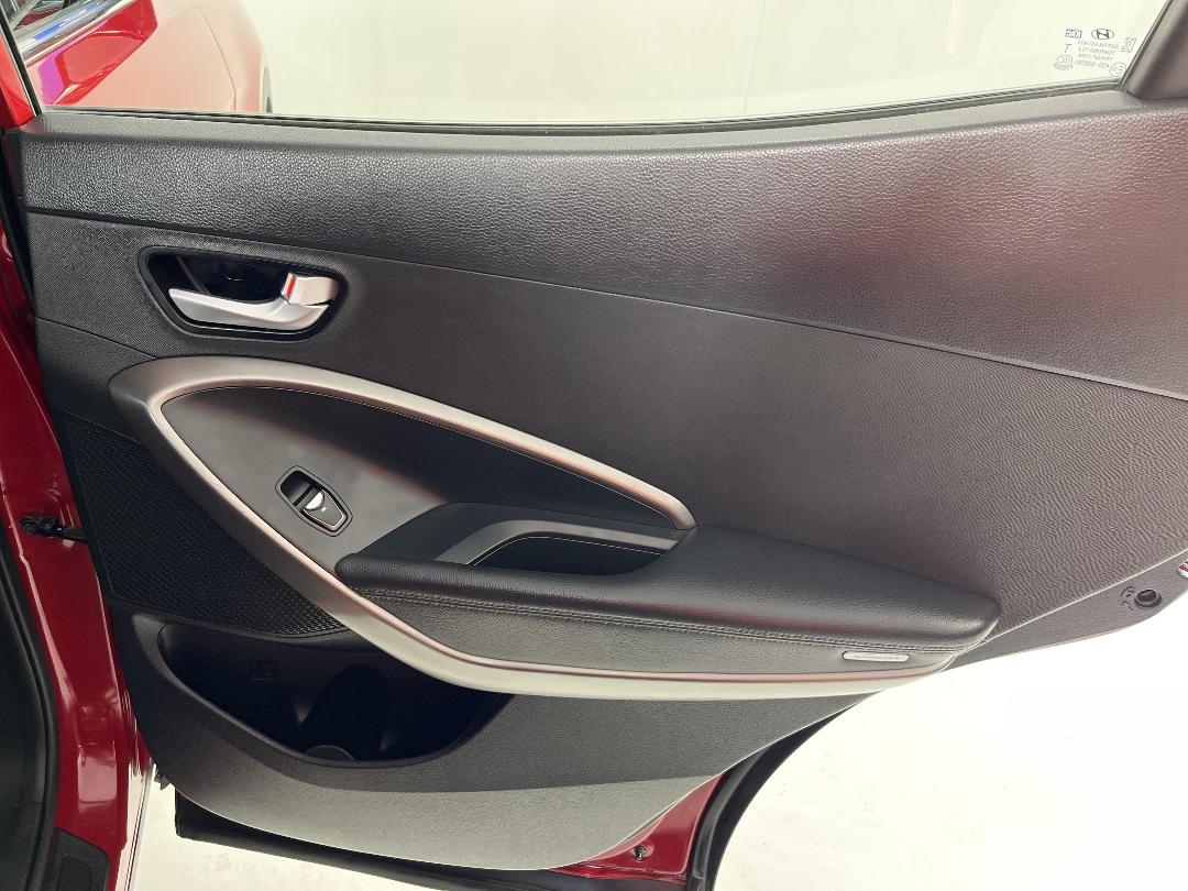 Photo '19' of Hyundai Santa FE