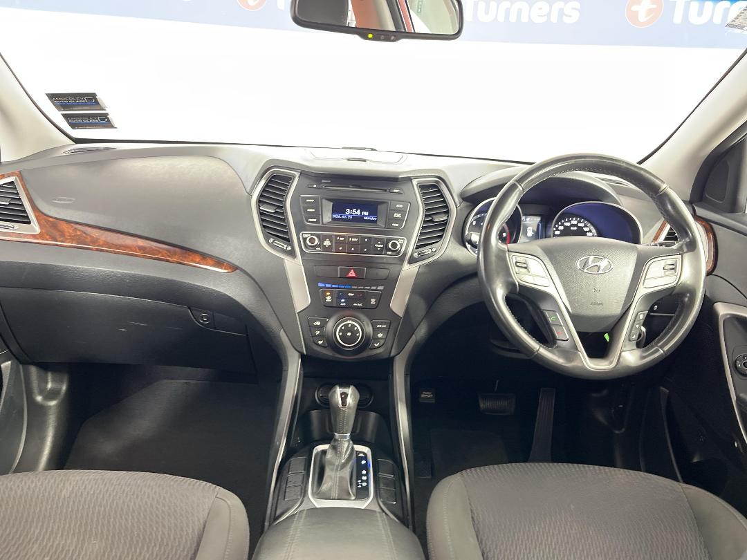 Photo '17' of Hyundai Santa FE