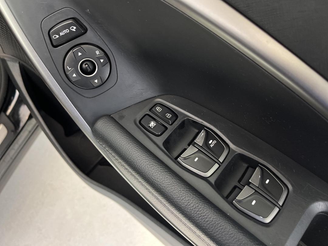 Photo '23' of Hyundai Santa FE