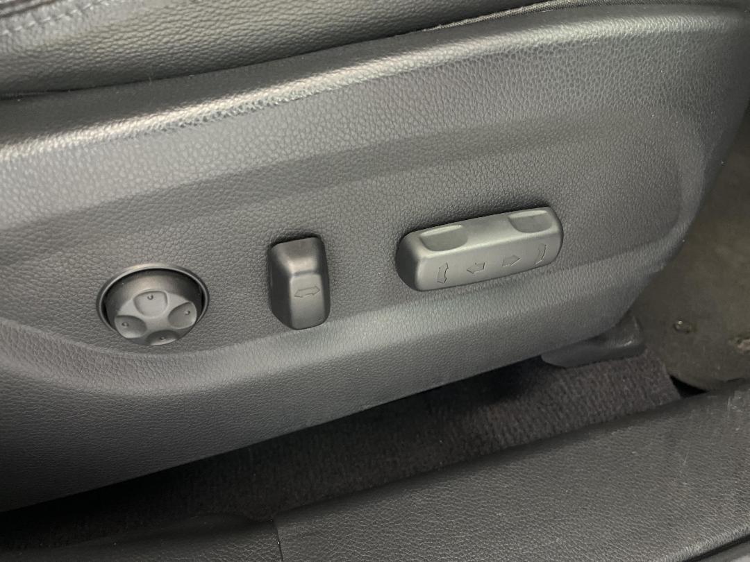 Photo '24' of Hyundai Santa FE