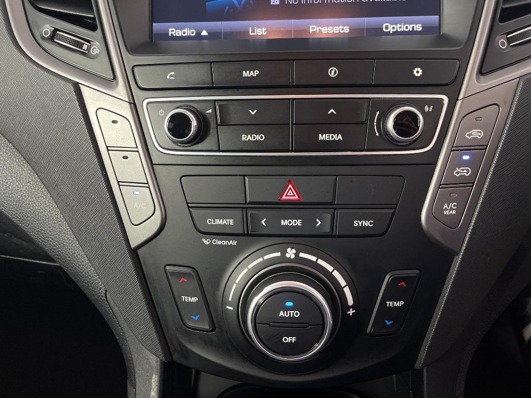 Photo '29' of Hyundai Santa FE