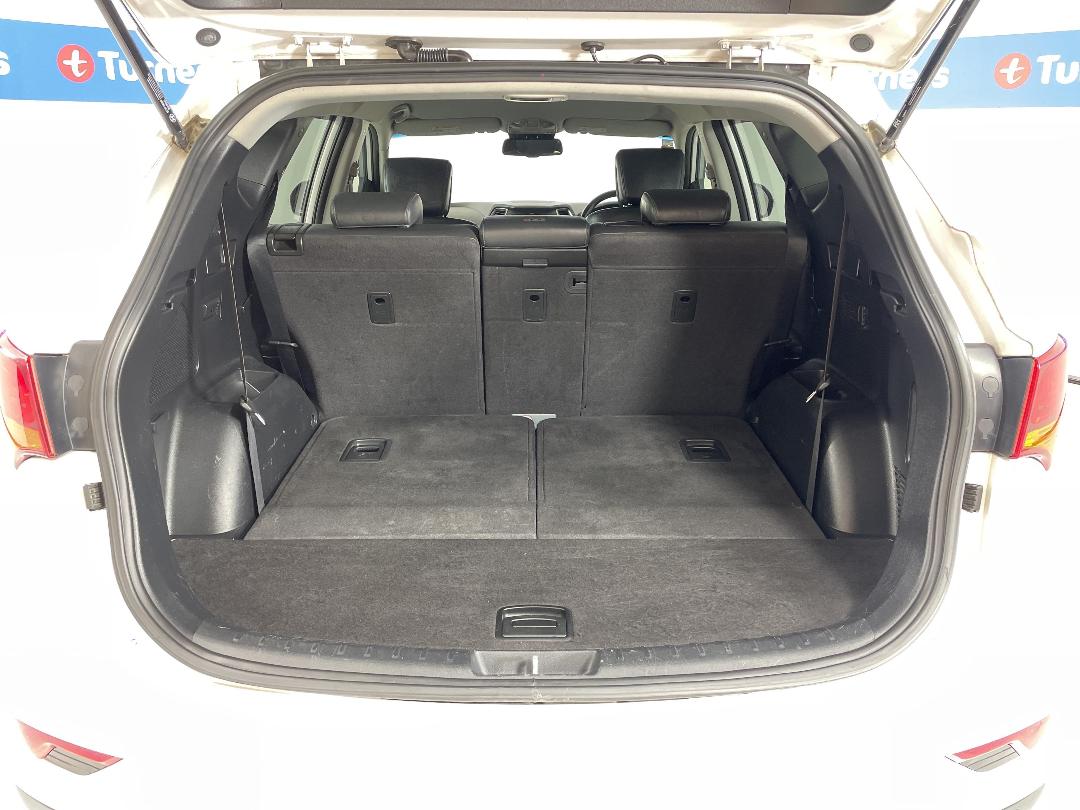 Photo '14' of Hyundai Santa FE Photo '14' of Hyundai Santa FE