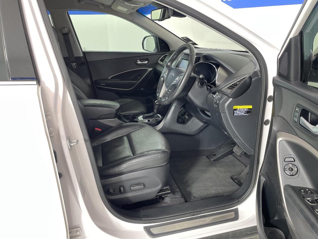 Photo '16' of Hyundai Santa FE Photo '16' of Hyundai Santa FE