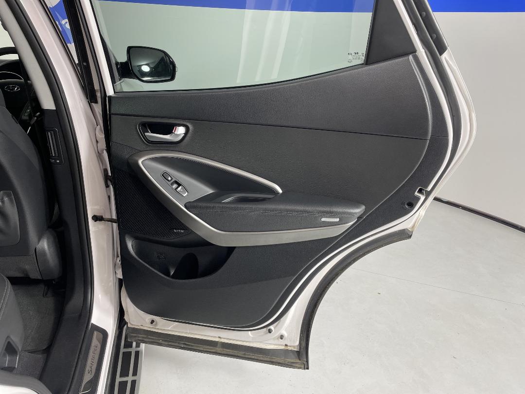 Photo '19' of Hyundai Santa FE Photo '19' of Hyundai Santa FE