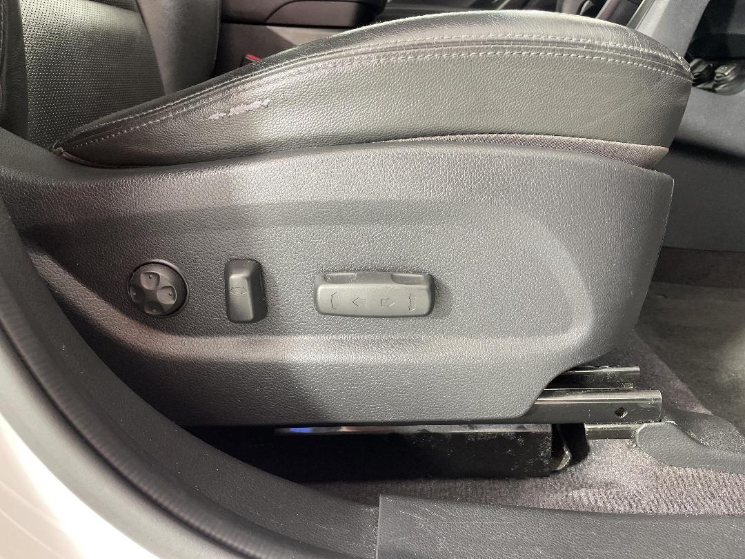 Photo '24' of Hyundai Santa FE Photo '24' of Hyundai Santa FE