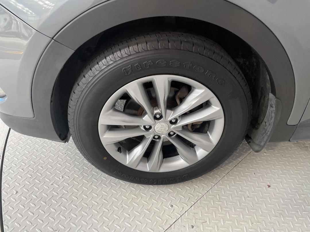 Photo '10' of Hyundai Santa FE