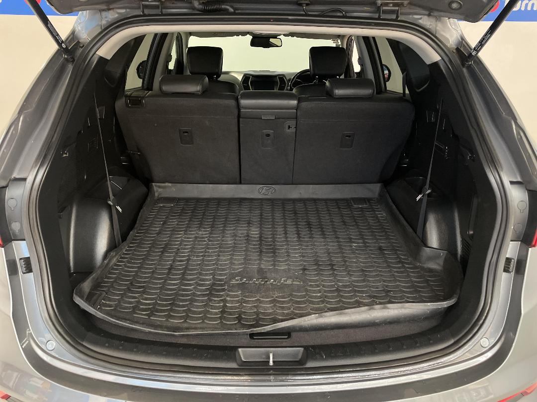 Photo '14' of Hyundai Santa FE