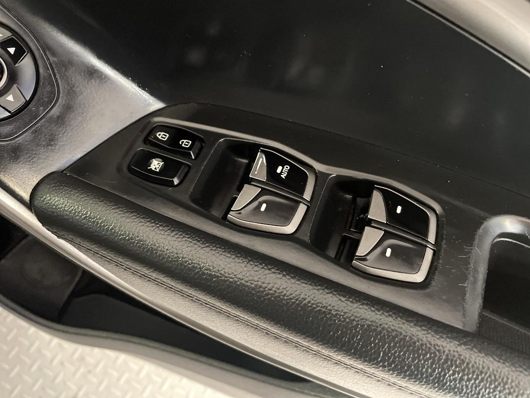 Photo '24' of Hyundai Santa FE