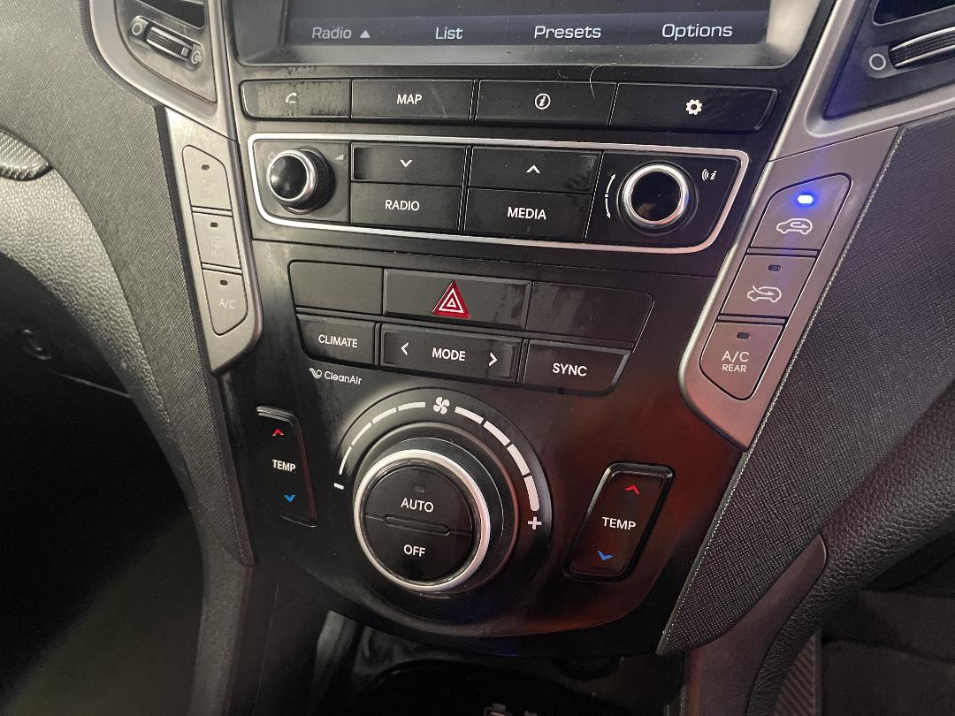 Photo '31' of Hyundai Santa FE