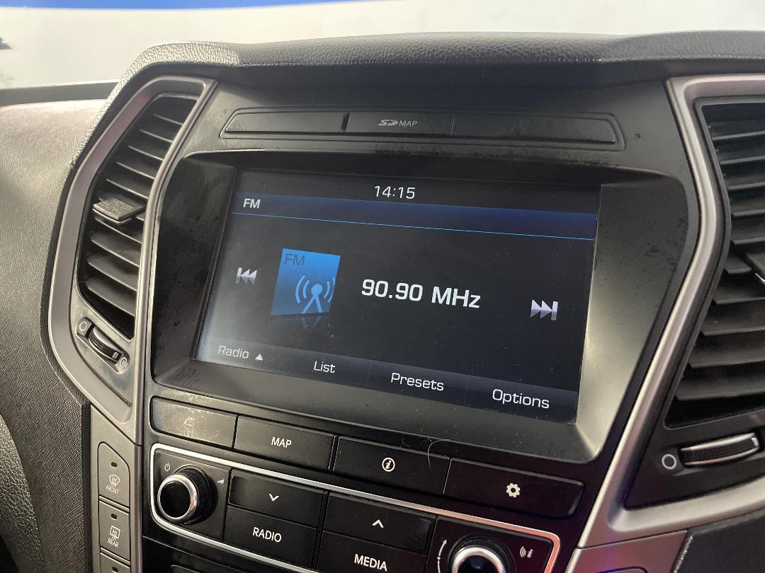 Photo '29' of Hyundai Santa FE