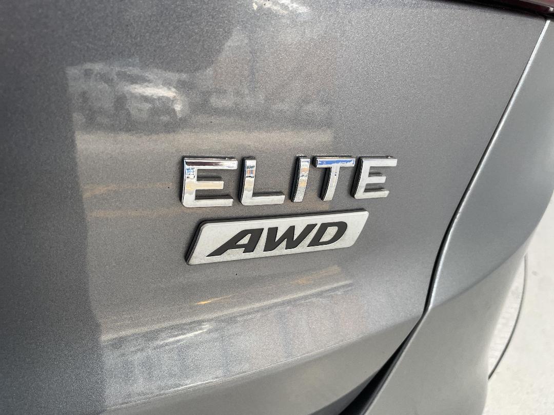 Photo '37' of Hyundai Santa FE