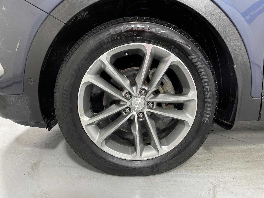 Photo '10' of Hyundai Santa FE