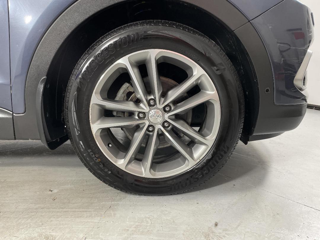 Photo '9' of Hyundai Santa FE