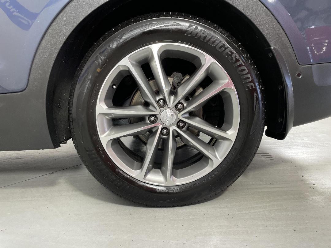 Photo '11' of Hyundai Santa FE