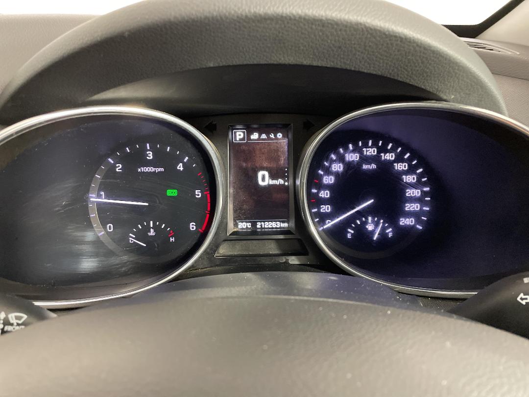 Photo '21' of Hyundai Santa FE