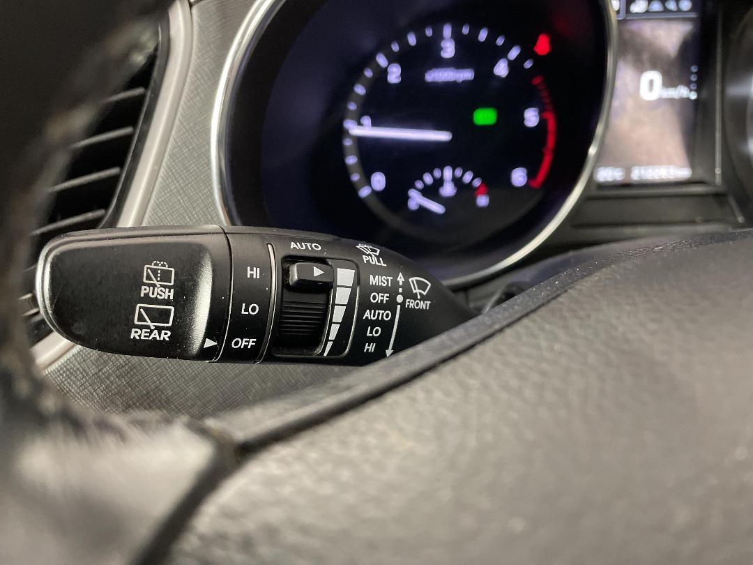 Photo '32' of Hyundai Santa FE