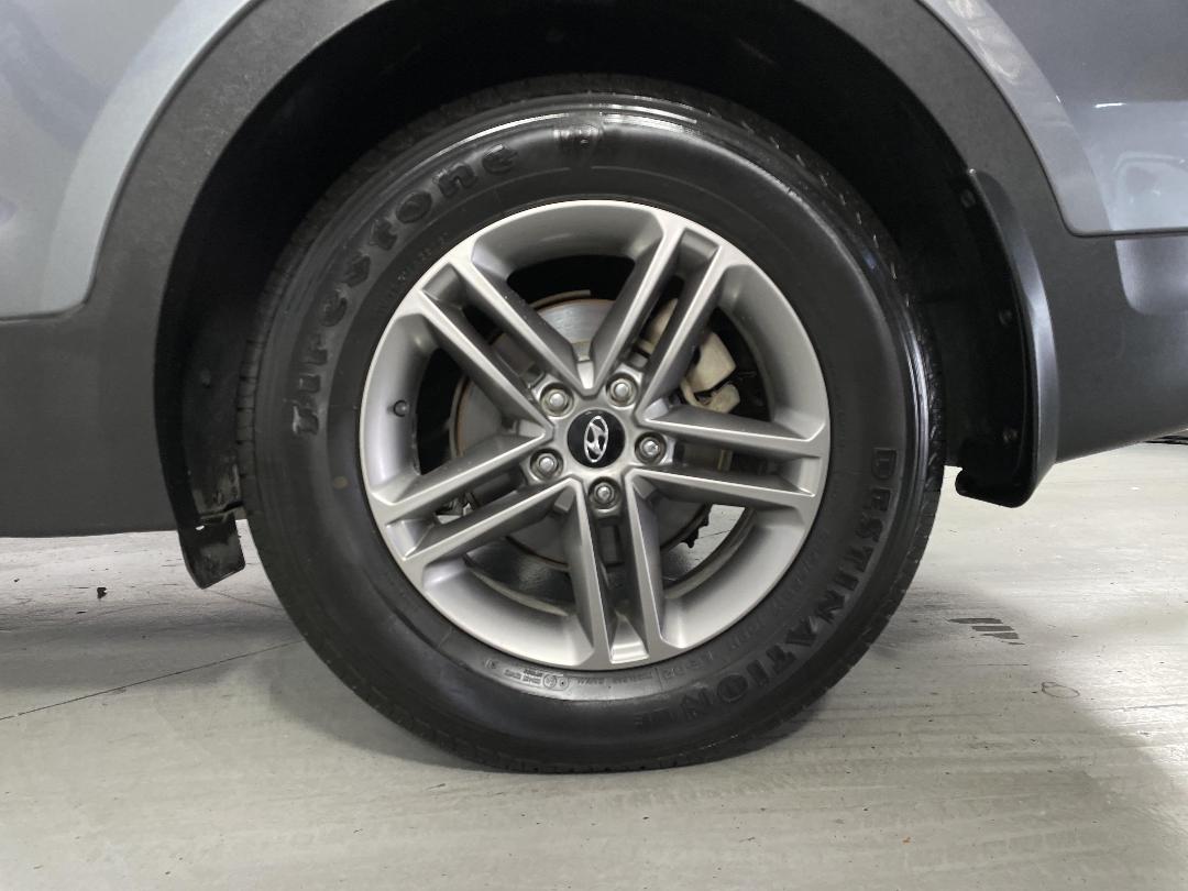 Photo '11' of Hyundai Santa FE