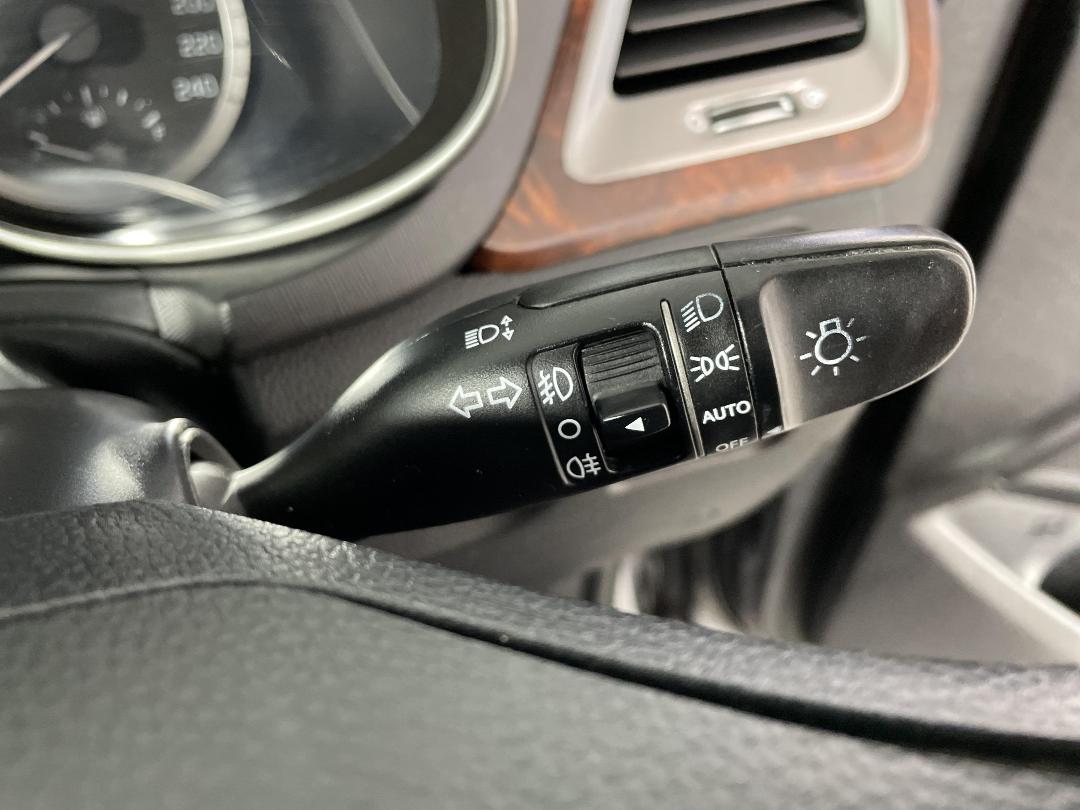 Photo '28' of Hyundai Santa FE