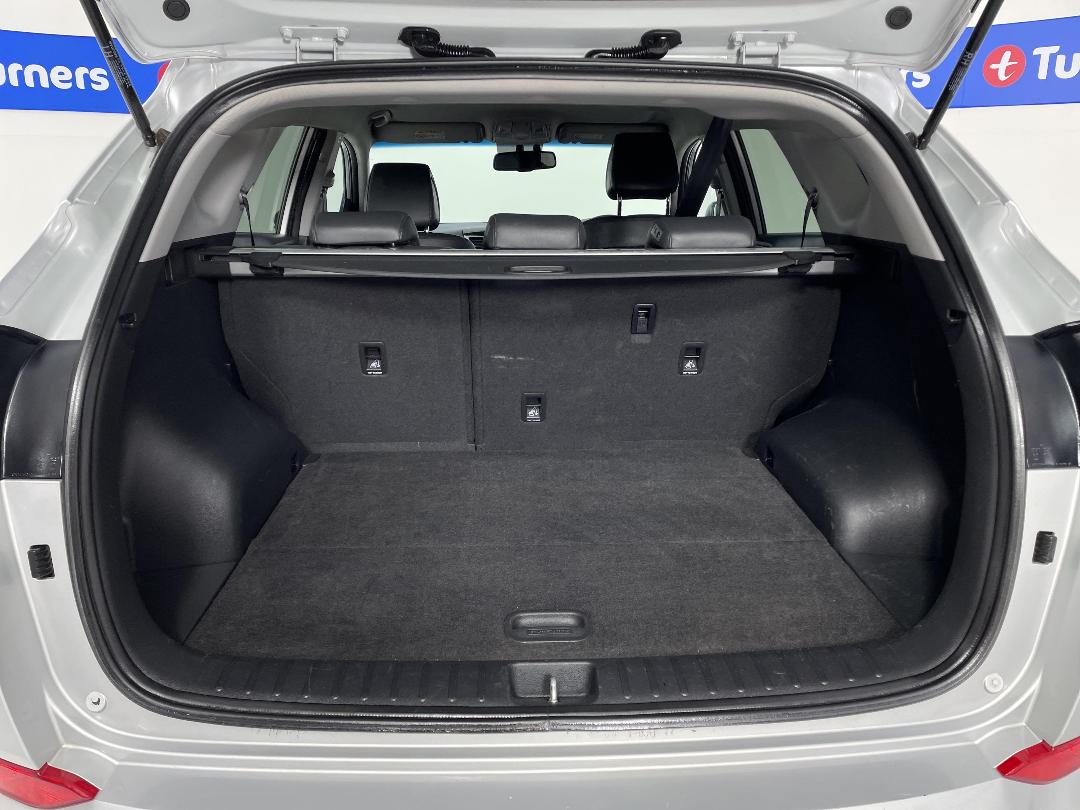 Photo '14' of Hyundai Tucson Photo '14' of Hyundai Tucson