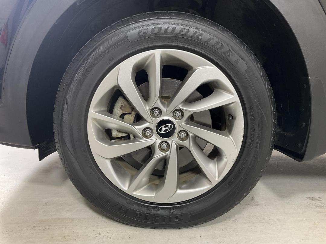 Photo '10' of Hyundai Tucson Photo '10' of Hyundai Tucson