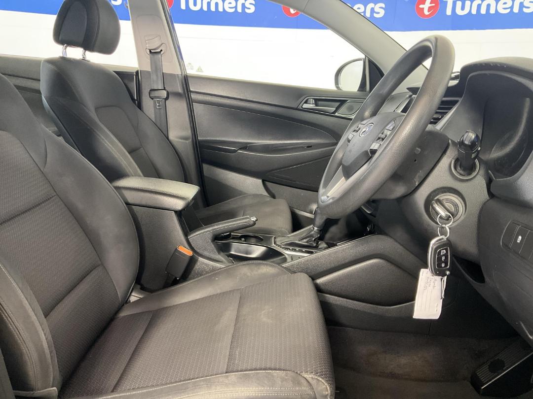 Photo '16' of Hyundai Tucson Photo '16' of Hyundai Tucson