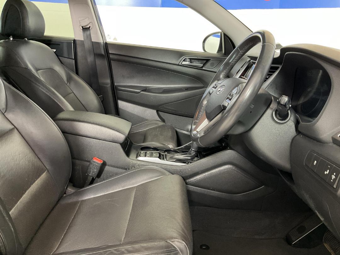 Photo '16' of Hyundai Tucson Photo '16' of Hyundai Tucson