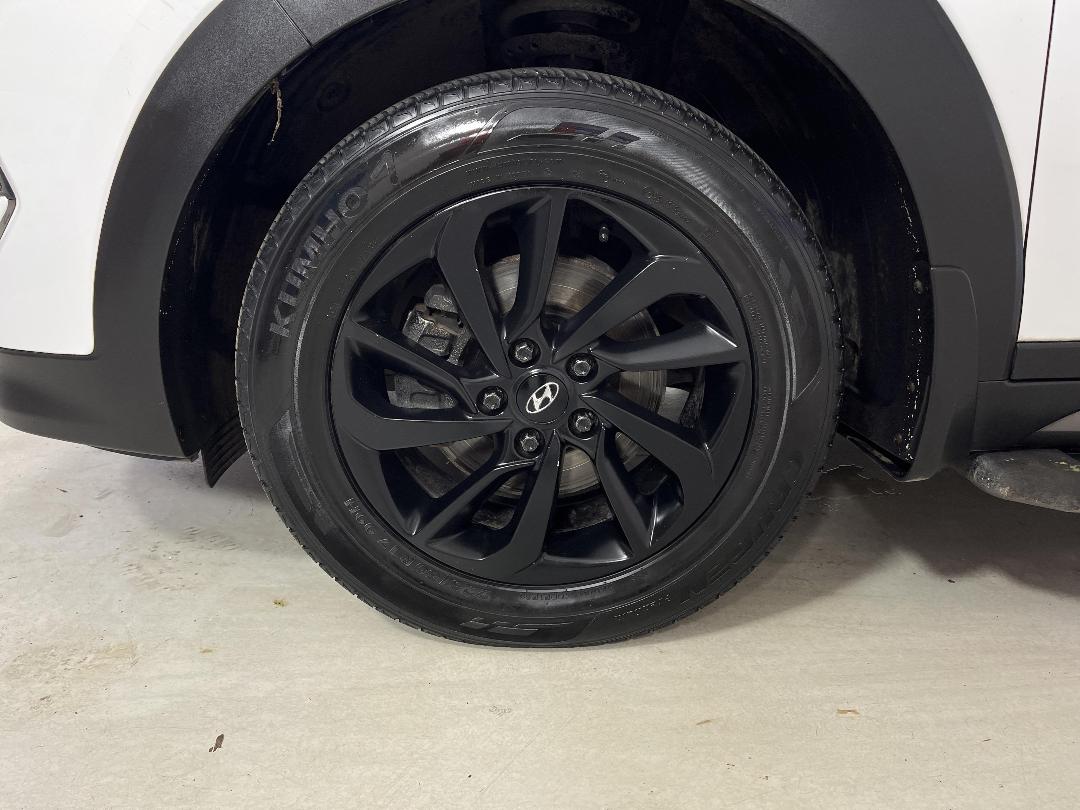 Photo '10' of Hyundai Tucson Photo '10' of Hyundai Tucson