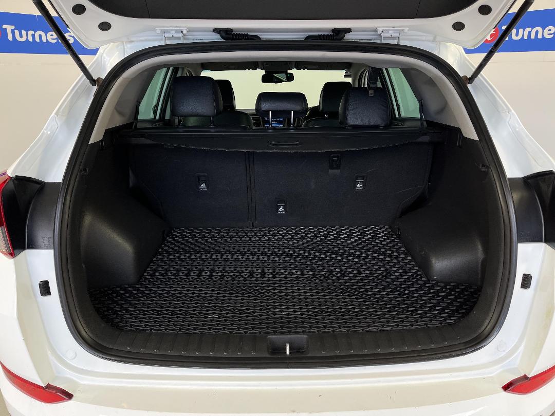 Photo '14' of Hyundai Tucson Photo '14' of Hyundai Tucson