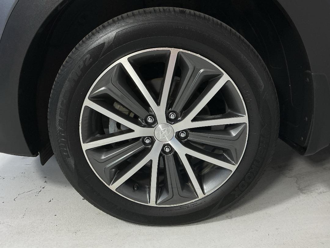 Photo '10' of Hyundai Tucson Photo '10' of Hyundai Tucson