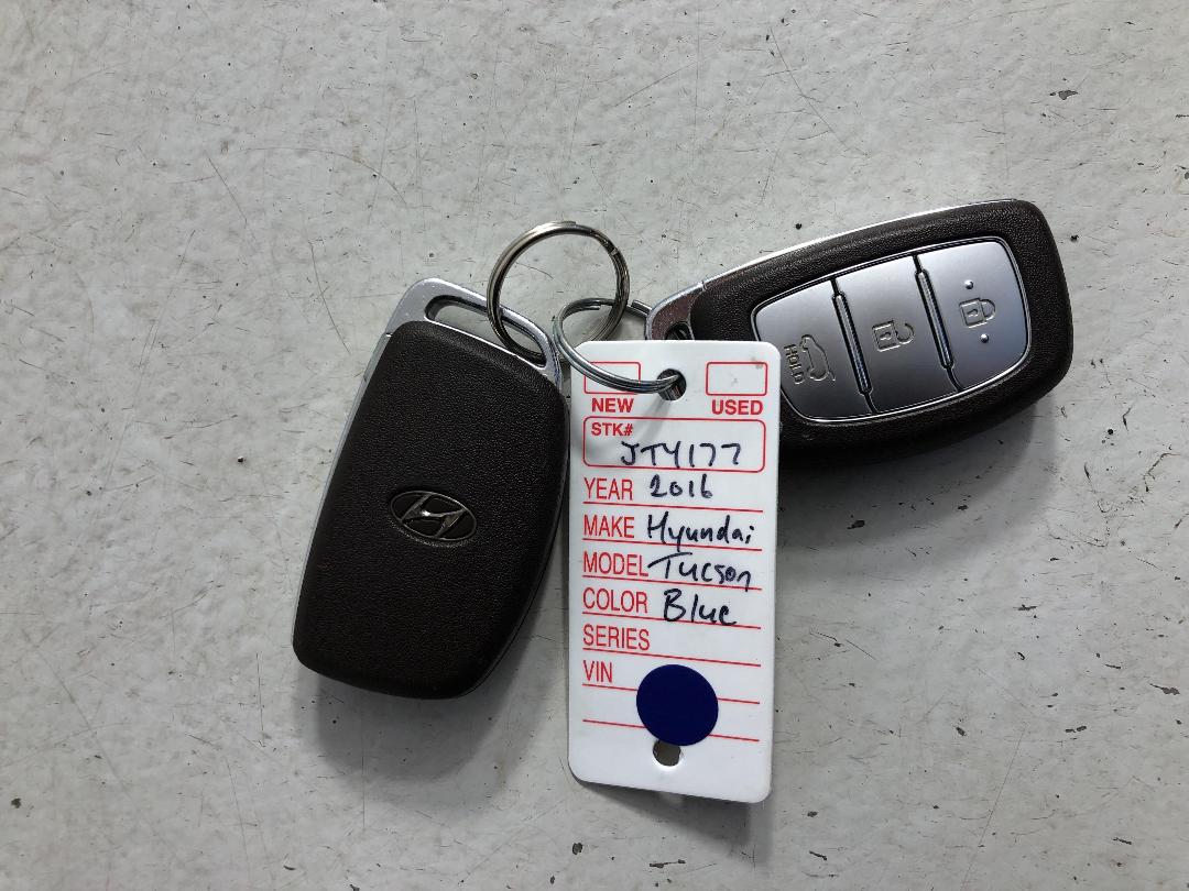 Photo '22' of Hyundai Tucson