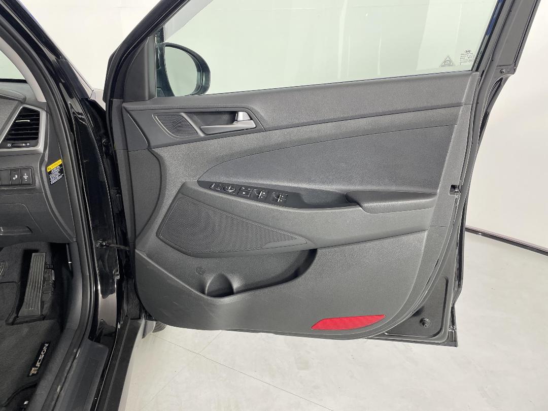 Photo '15' of Hyundai Tucson Photo '15' of Hyundai Tucson