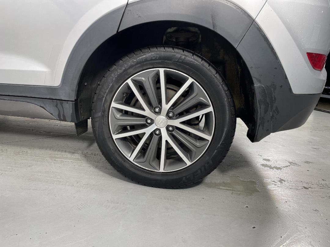 Photo '11' of Hyundai Tucson