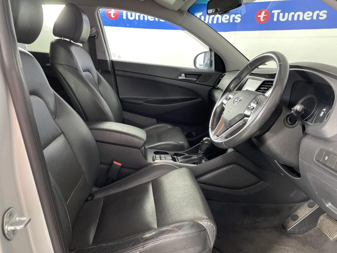 Photo '16' of Hyundai Tucson Photo '16' of Hyundai Tucson