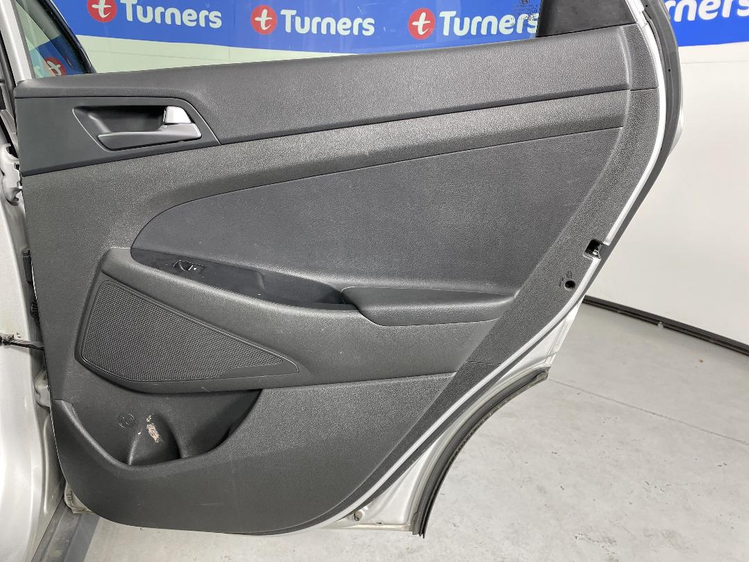 Photo '19' of Hyundai Tucson Photo '19' of Hyundai Tucson