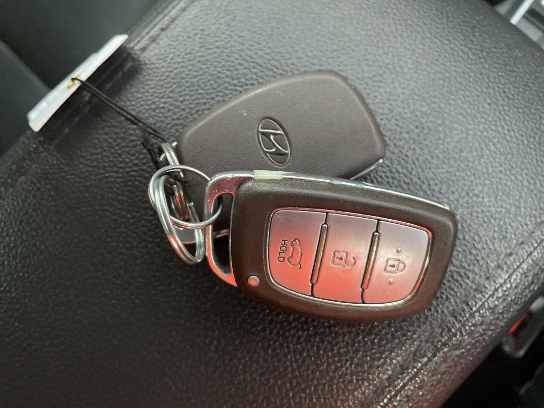 Photo '22' of Hyundai Tucson