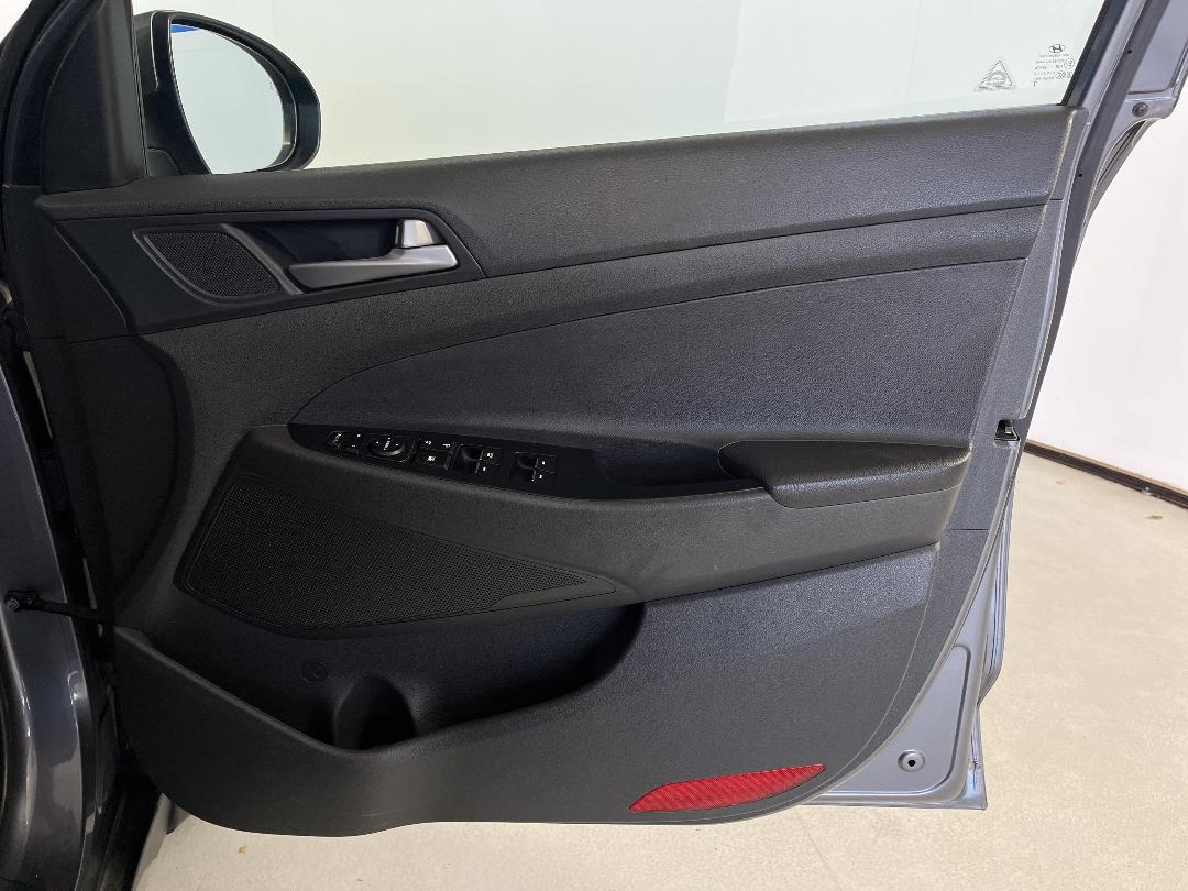 Photo '15' of Hyundai Tucson Photo '15' of Hyundai Tucson