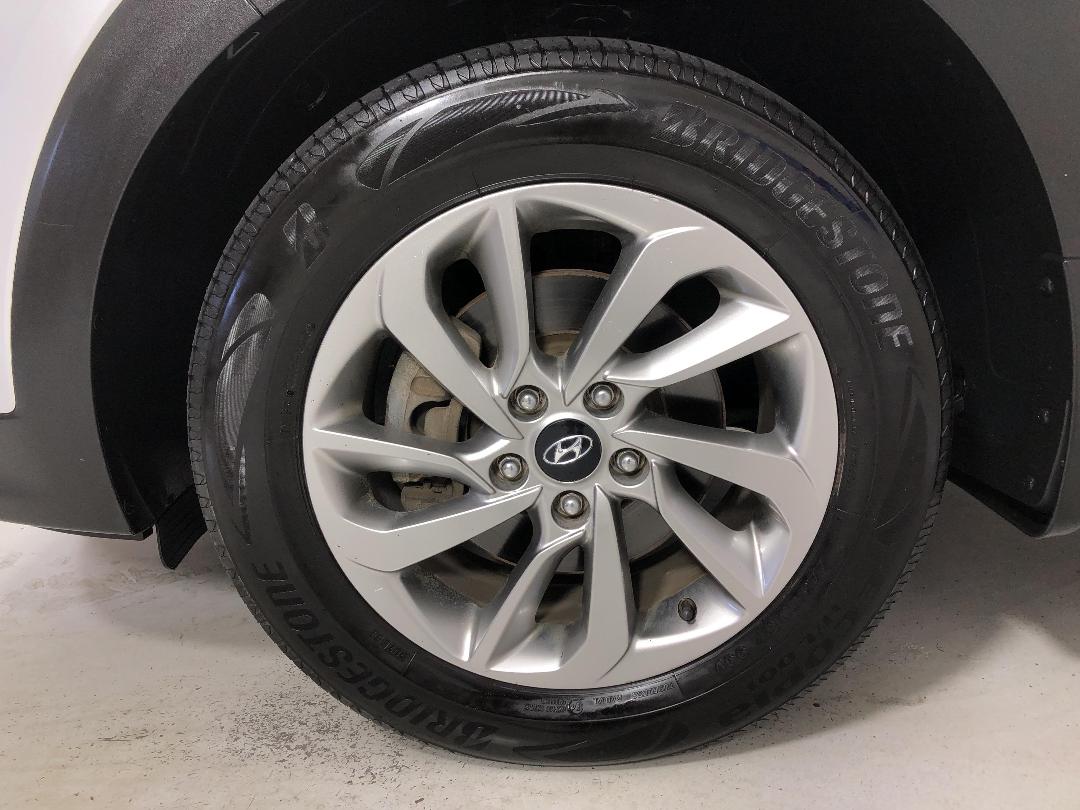 Photo '10' of Hyundai Tucson Photo '10' of Hyundai Tucson