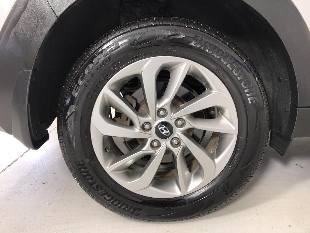 Photo '12' of Hyundai Tucson Photo '12' of Hyundai Tucson