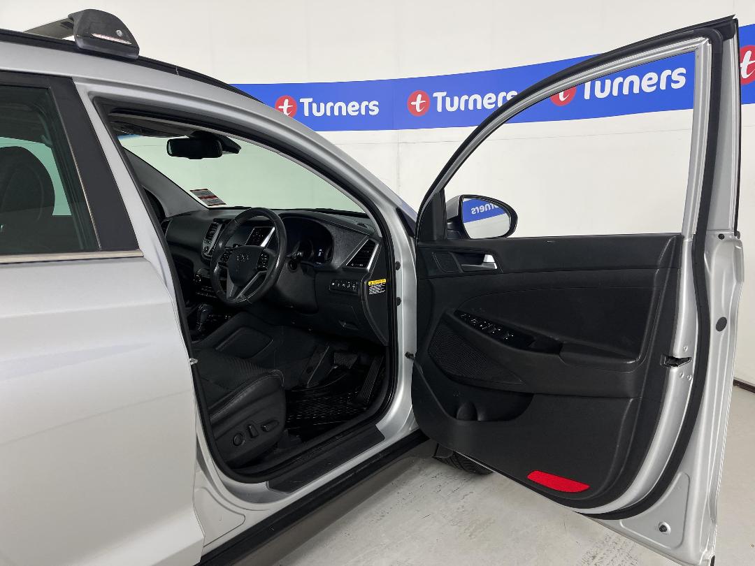 Photo '15' of Hyundai Tucson