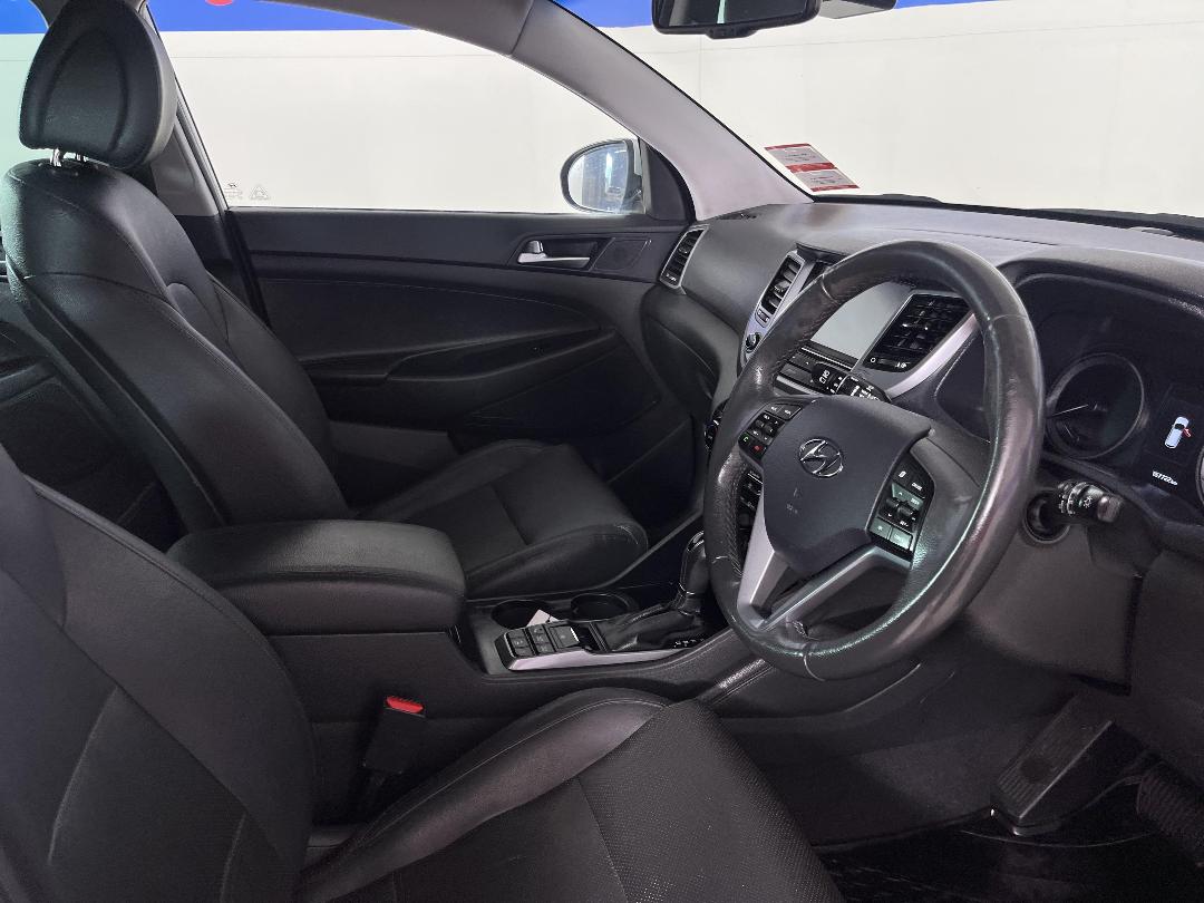 Photo '16' of Hyundai Tucson