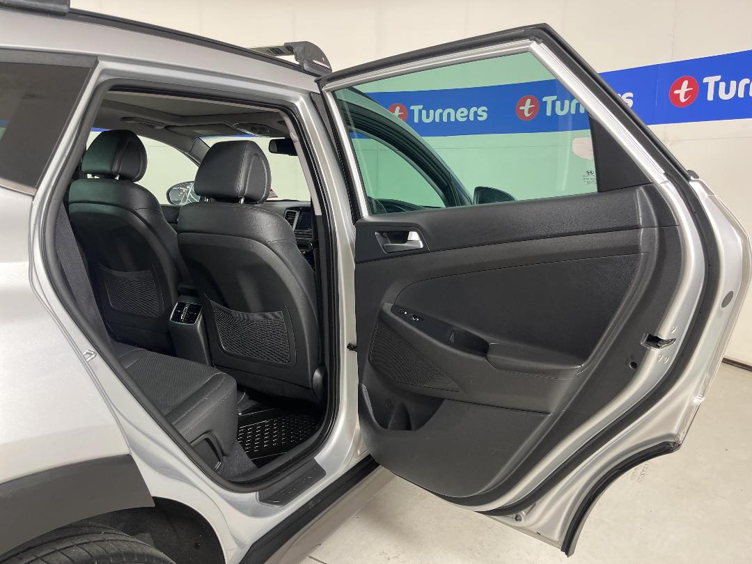 Photo '19' of Hyundai Tucson