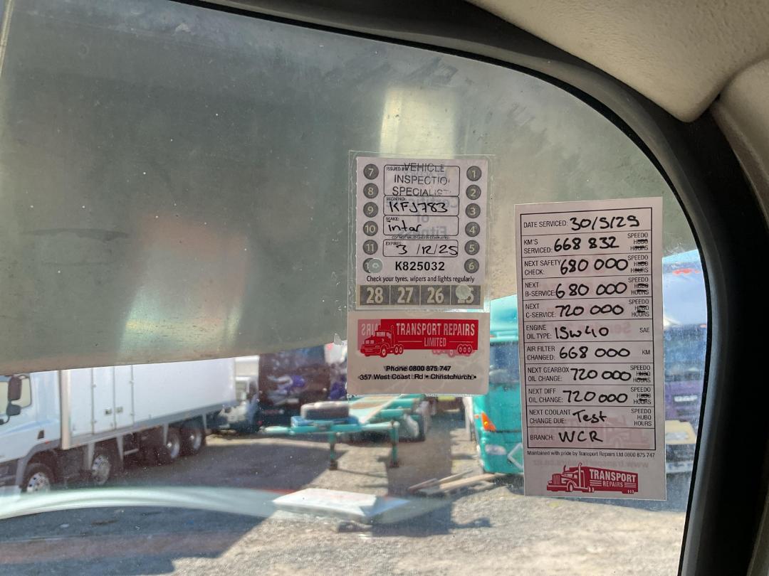 Photo '18' of International 9870 SFA Curtainsider Photo '18' of International 9870 SFA Curtainsider